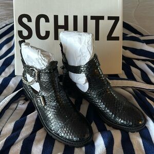 Brand new SCHUTZ ‘Charlene’ ankle boots.